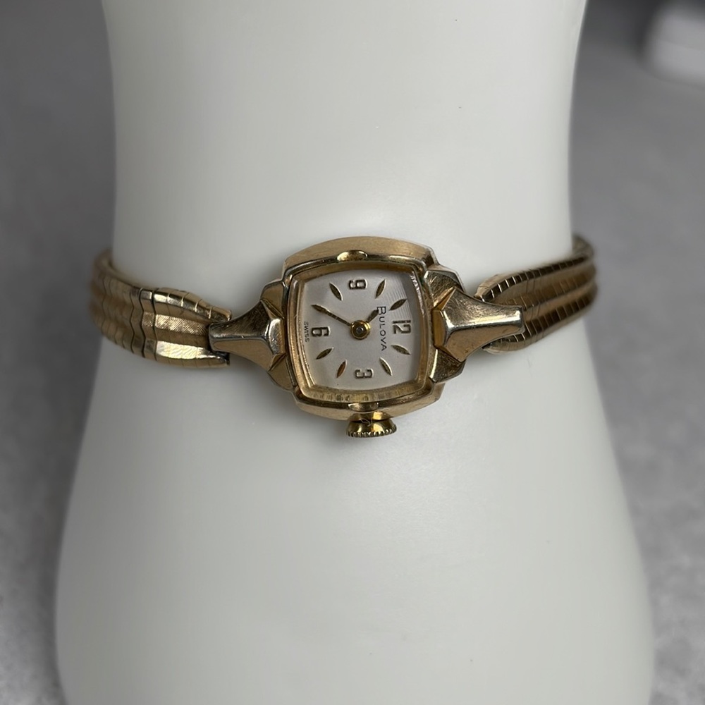 Vintage Bulova Ladies Wrist Watch